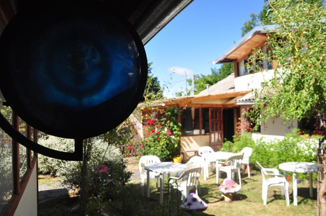 La Casa Del Arbol - Hostel אל בולסון מראה חיצוני תמונה