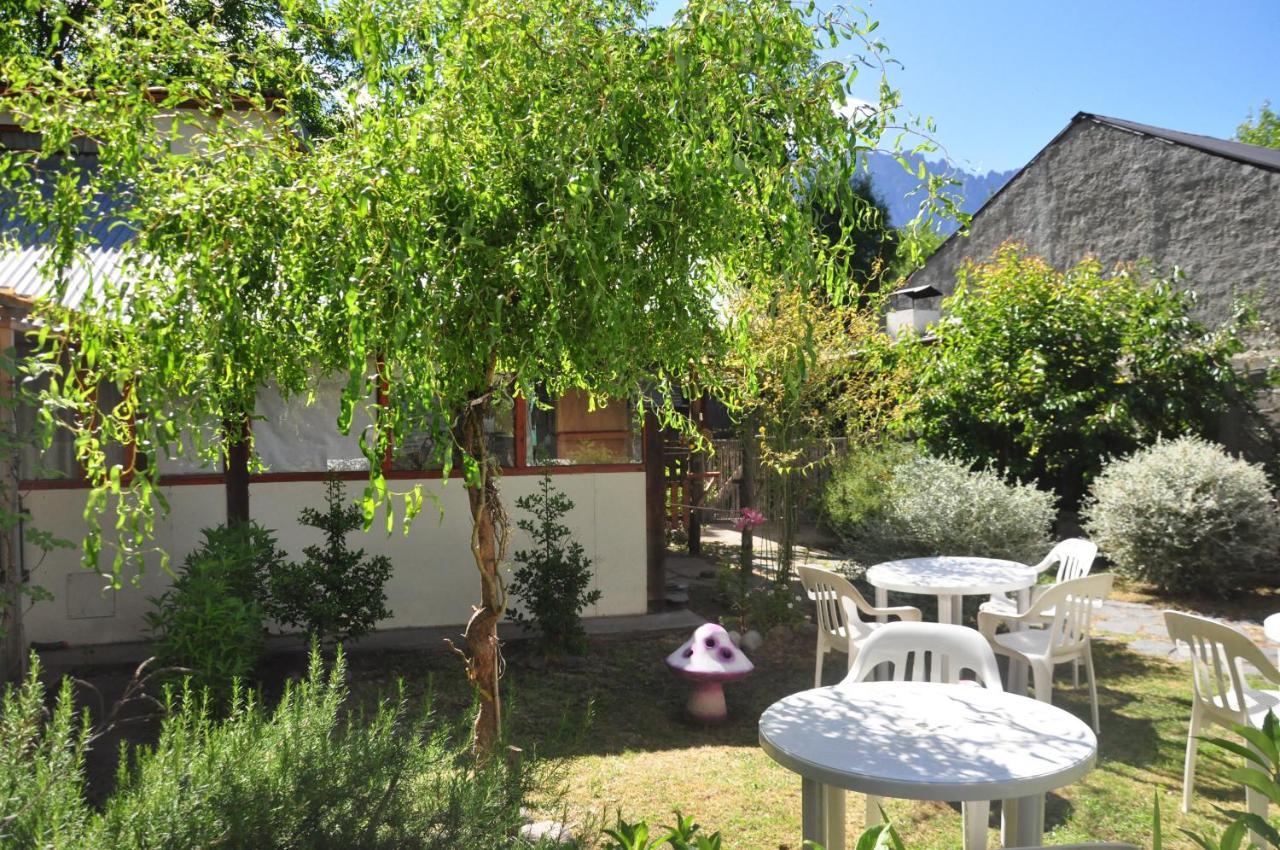 La Casa Del Arbol - Hostel אל בולסון מראה חיצוני תמונה